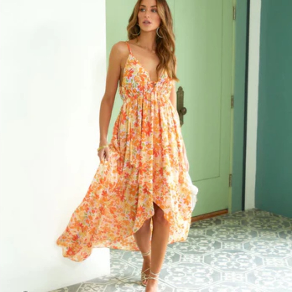 NWT VICI Perfect Moments Floral Chiffon Maxi Dress - Medium